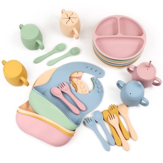 OEM customized popular BPA free silicon baby feeding set wholesale