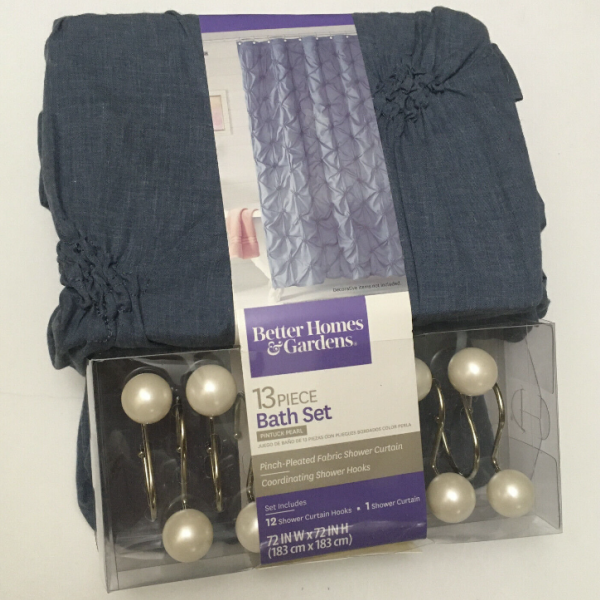 bath set with 12pcs Pinchtuck Pearl